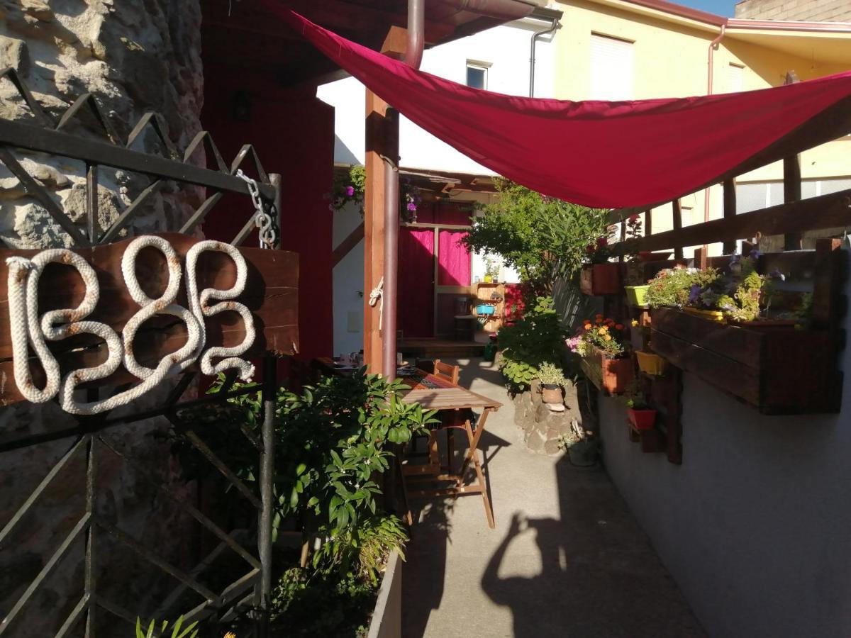 B&B Daddanca Ales Exteriér fotografie